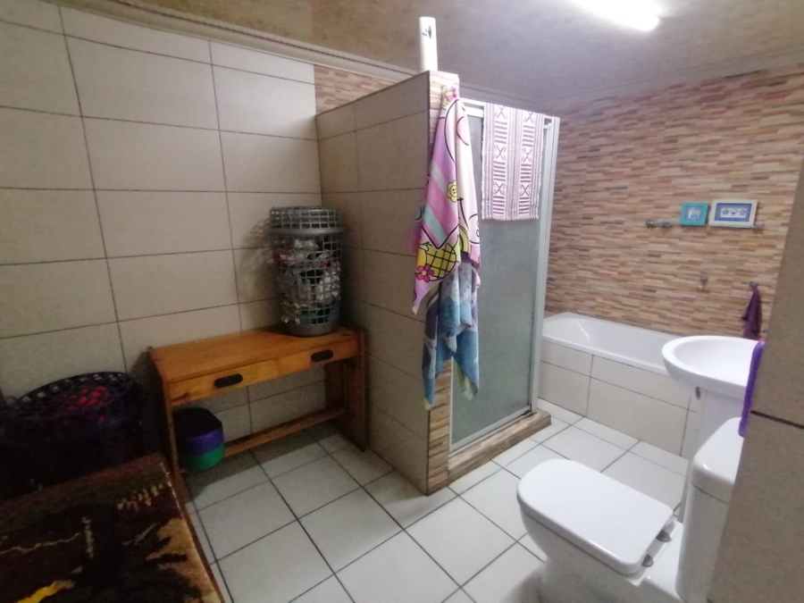 3 Bedroom Property for Sale in Bonaero Park Gauteng