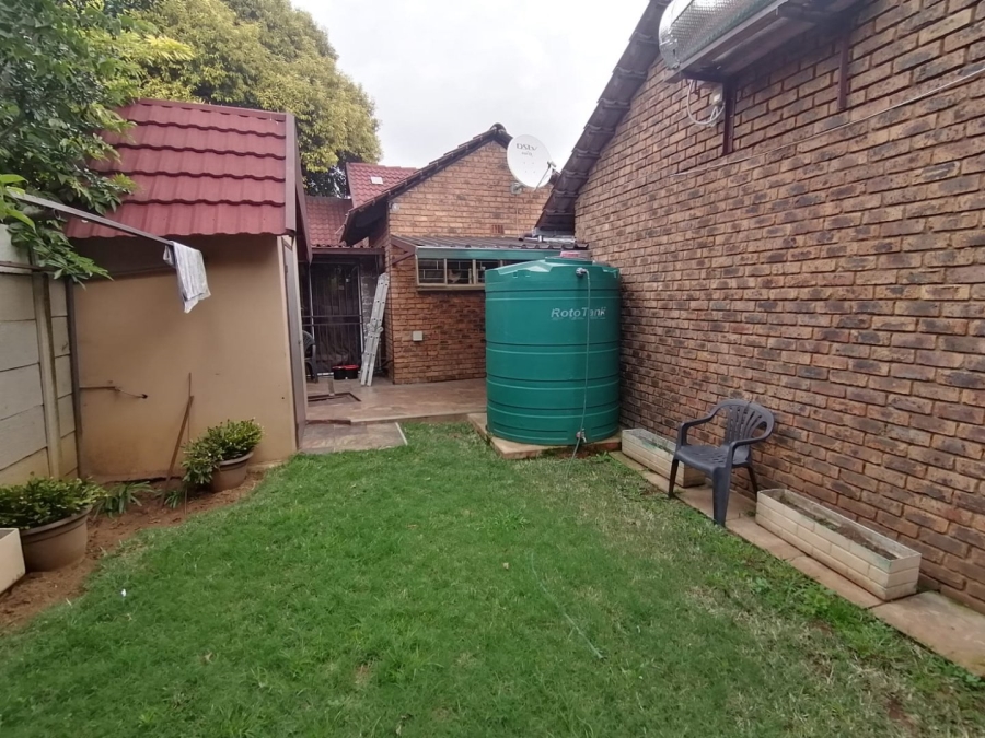 3 Bedroom Property for Sale in Bonaero Park Gauteng