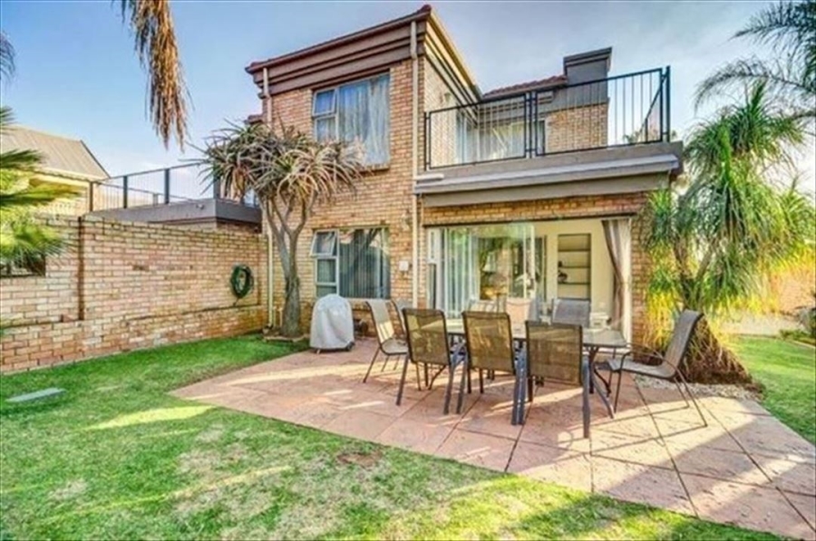 4 Bedroom Property for Sale in Glen Erasmia Gauteng