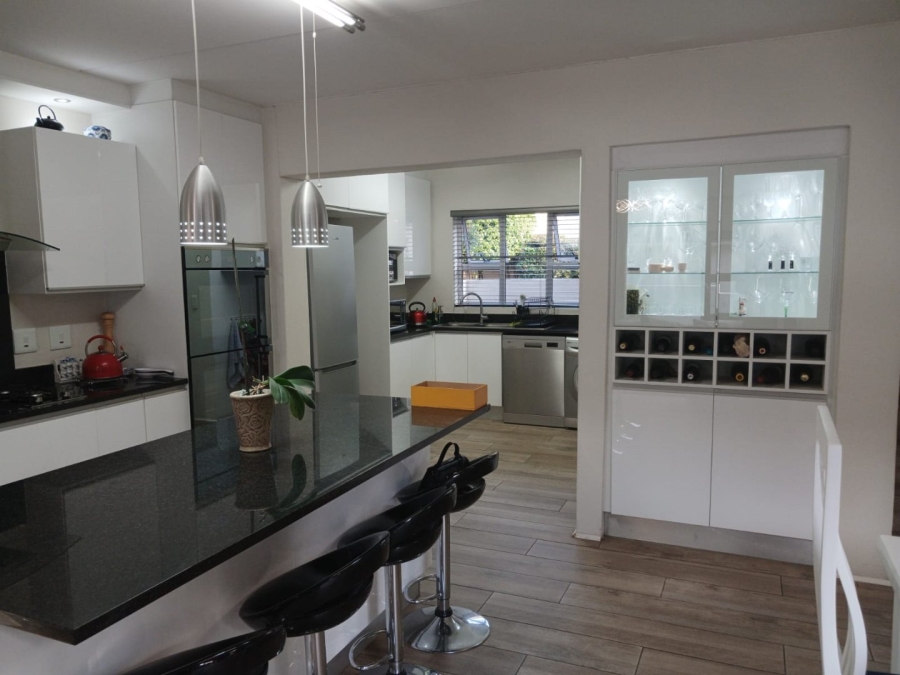 3 Bedroom Property for Sale in Kyalami Hills Gauteng