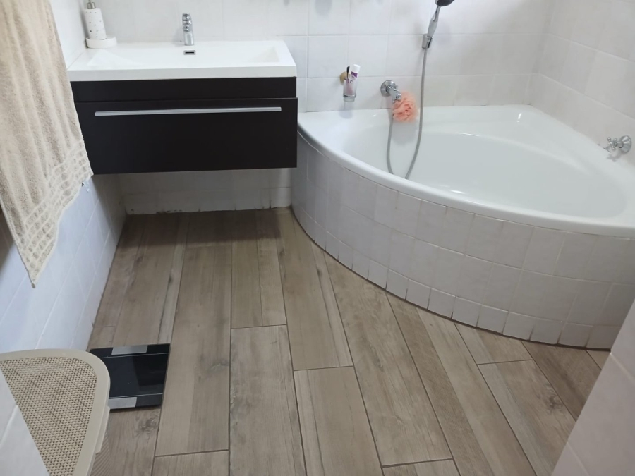 3 Bedroom Property for Sale in Kyalami Hills Gauteng