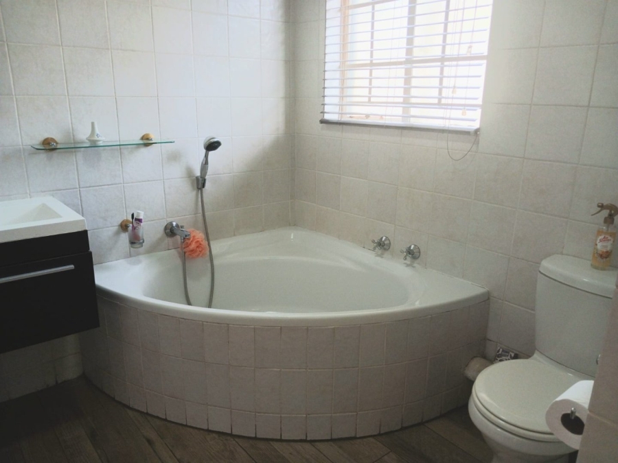 3 Bedroom Property for Sale in Kyalami Hills Gauteng