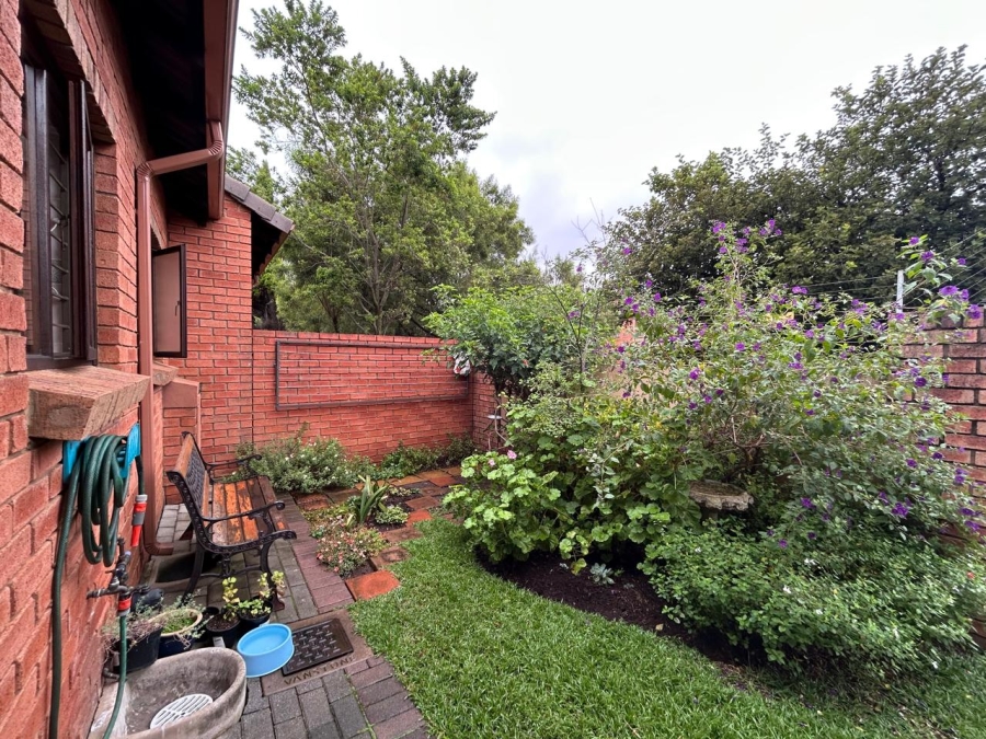 2 Bedroom Property for Sale in Eco Park Gauteng