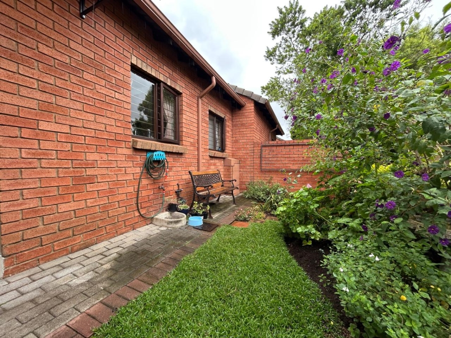 2 Bedroom Property for Sale in Eco Park Gauteng