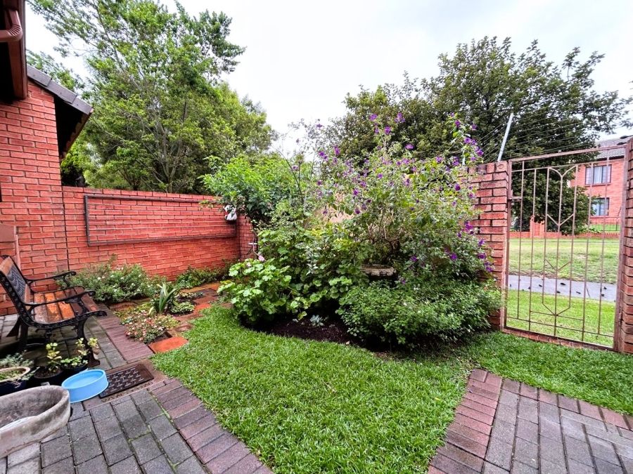 2 Bedroom Property for Sale in Eco Park Gauteng