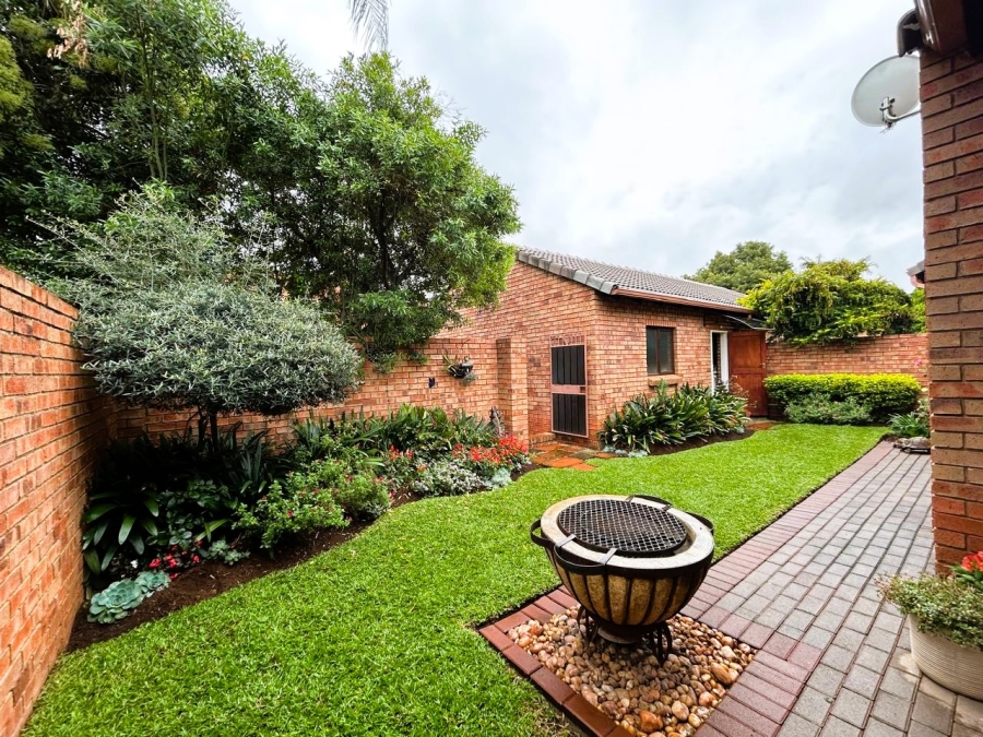 2 Bedroom Property for Sale in Eco Park Gauteng