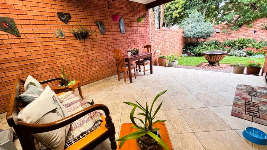 2 Bedroom Property for Sale in Eco Park Gauteng