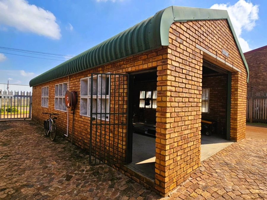 Commercial Property for Sale in Vorsterskroon Gauteng