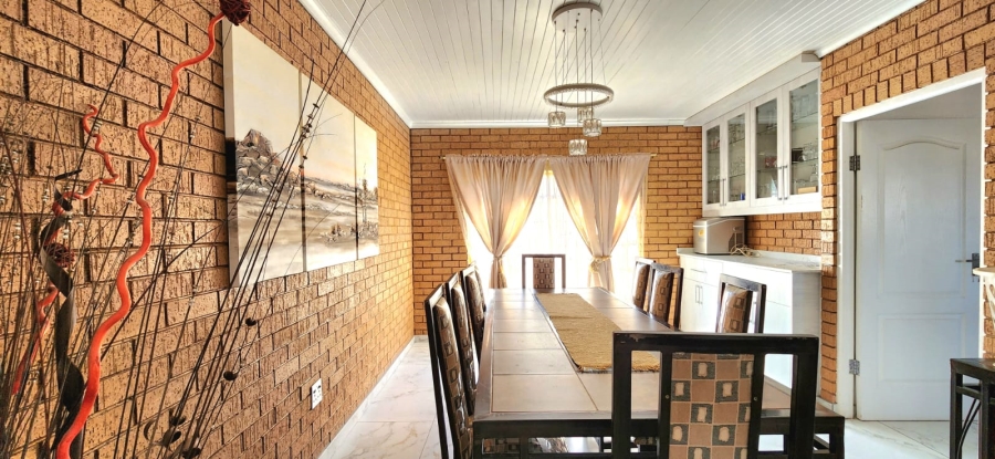 5 Bedroom Property for Sale in Winchester Hills Gauteng