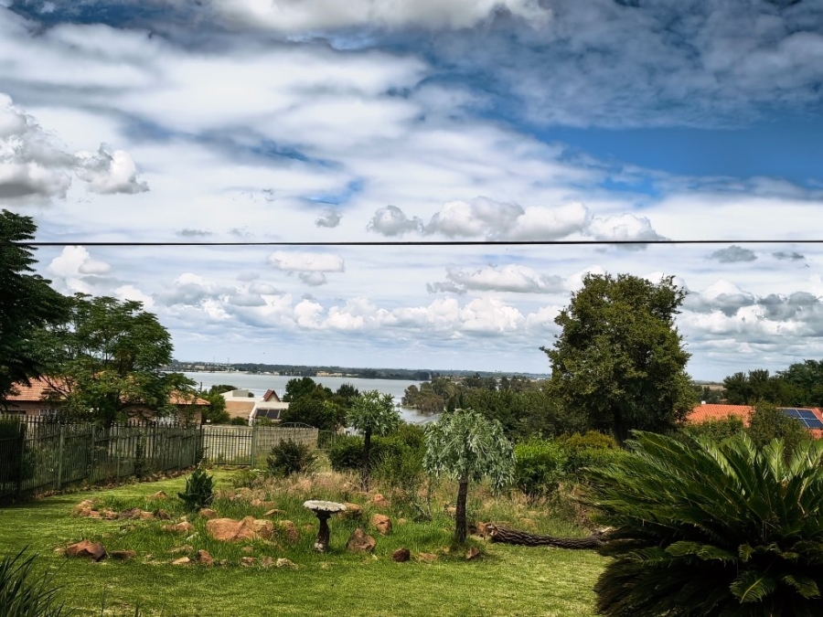 4 Bedroom Property for Sale in Vaal Marina Gauteng