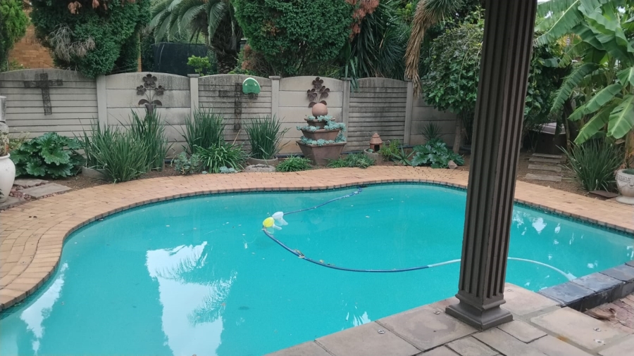 To Let 3 Bedroom Property for Rent in Vanderbijlpark SE 2 Gauteng