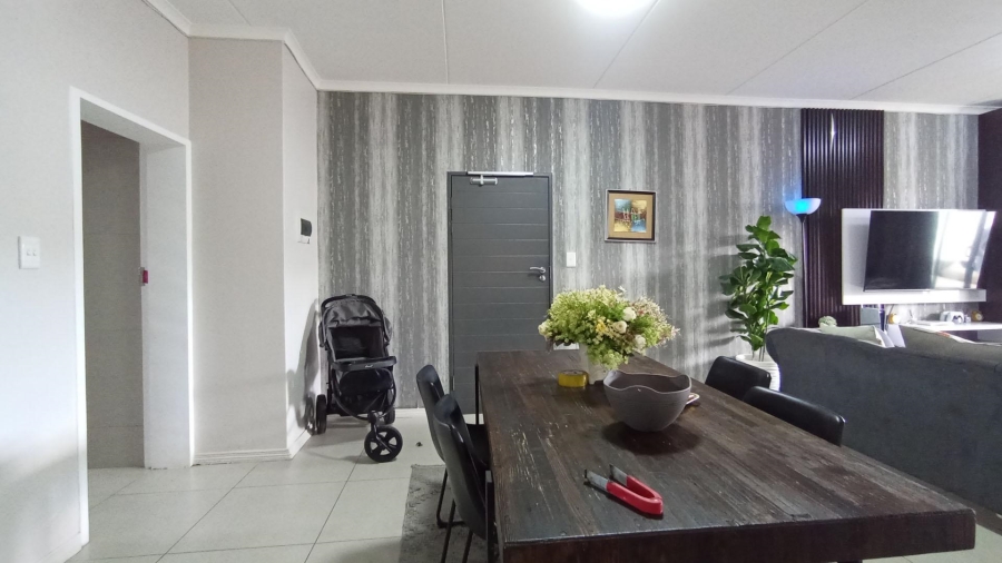 3 Bedroom Property for Sale in Erand Gardens Gauteng