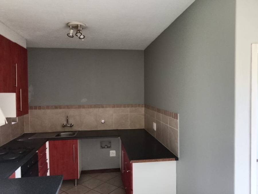 2 Bedroom Property for Sale in Noordwyk Gauteng