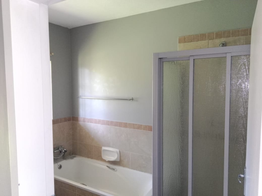 2 Bedroom Property for Sale in Noordwyk Gauteng