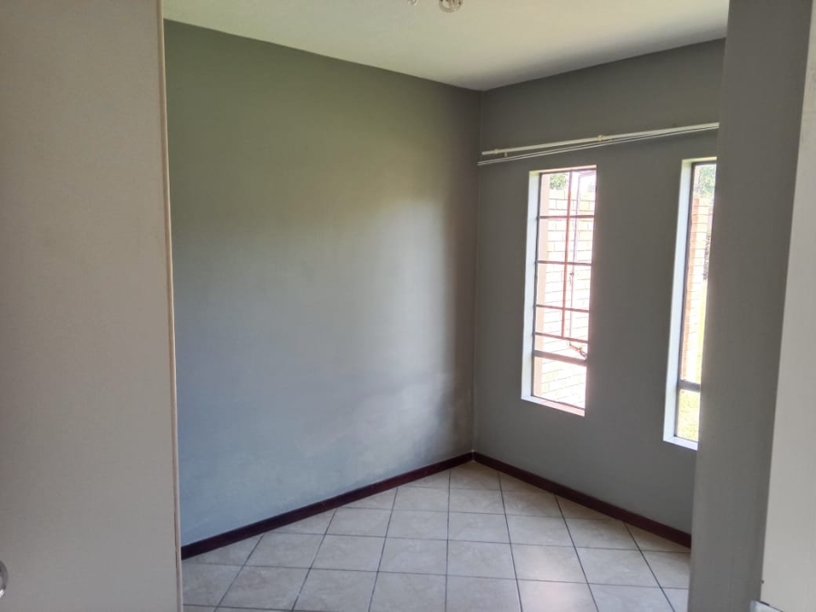 2 Bedroom Property for Sale in Noordwyk Gauteng