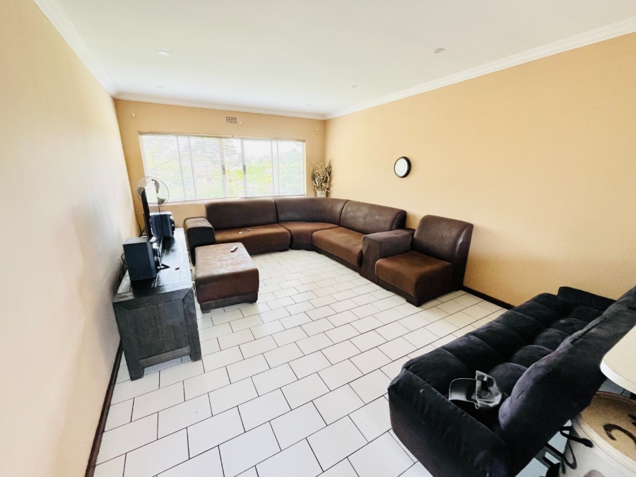 2 Bedroom Property for Sale in Buccleuch Gauteng