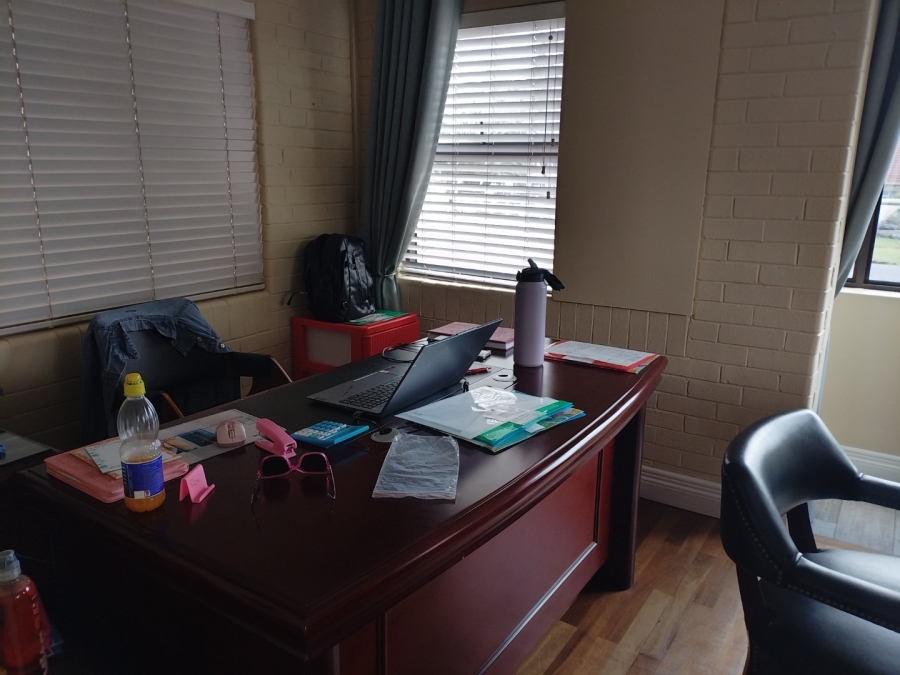 To Let commercial Property for Rent in Strubenvale Gauteng