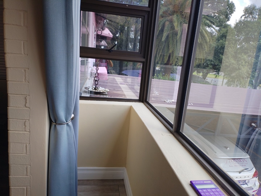 To Let commercial Property for Rent in Strubenvale Gauteng