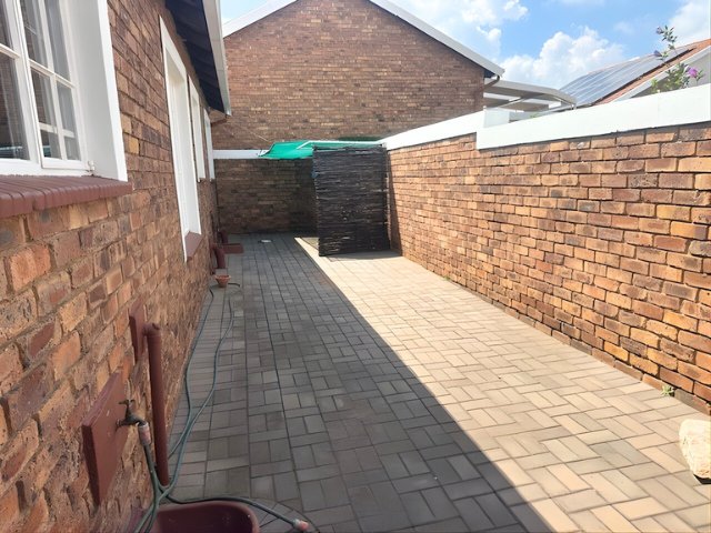 3 Bedroom Property for Sale in Honeydew Gauteng
