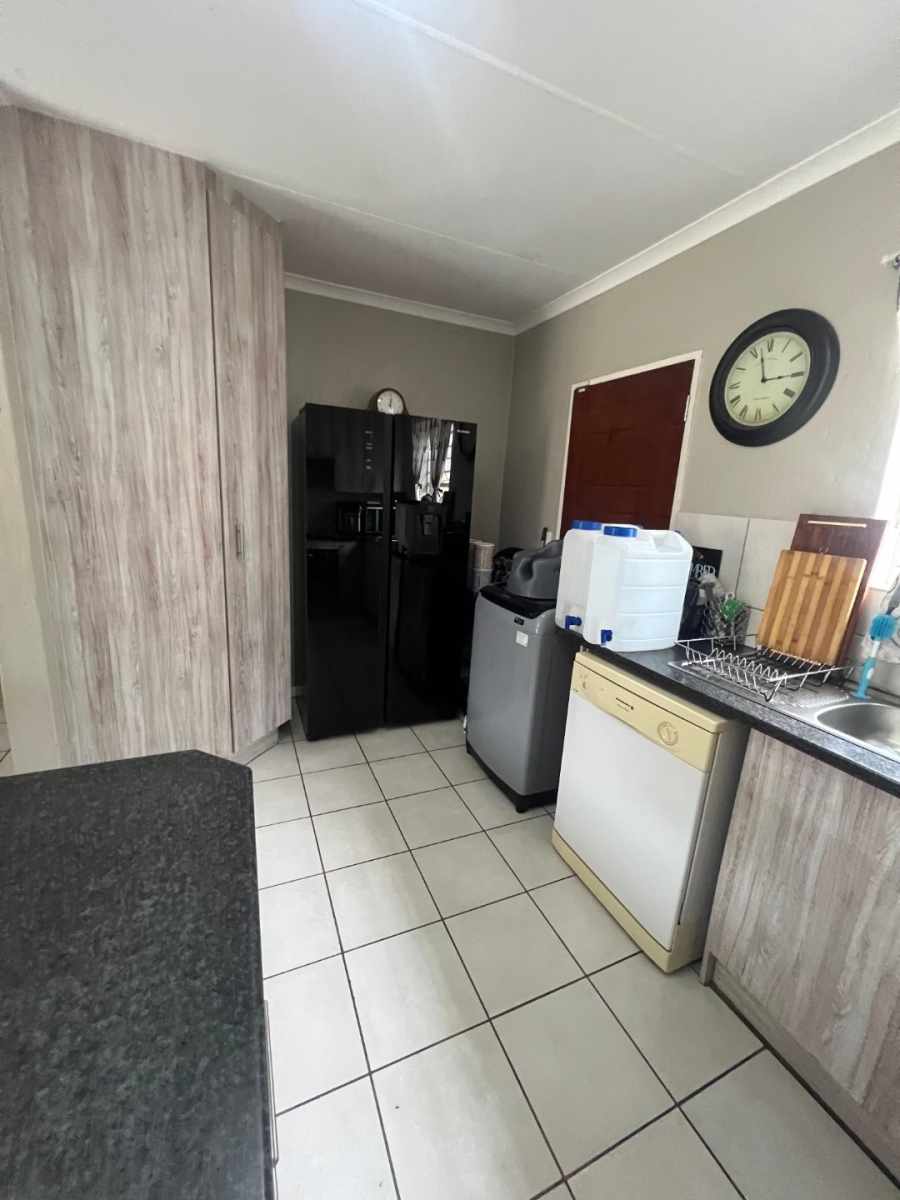 3 Bedroom Property for Sale in Wilgeheuwel Gauteng