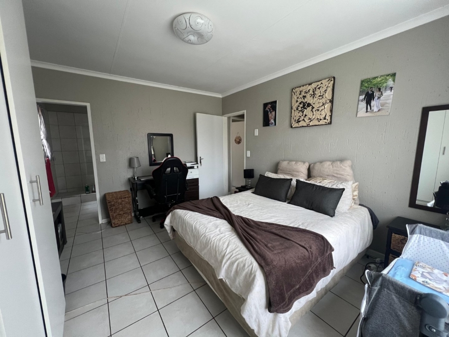 3 Bedroom Property for Sale in Wilgeheuwel Gauteng