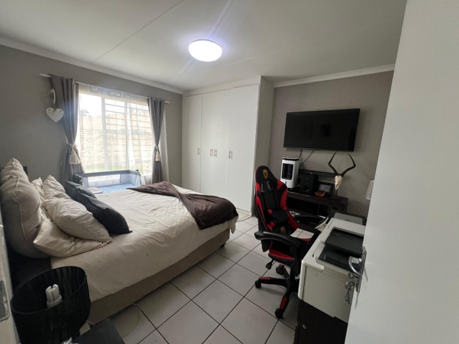 3 Bedroom Property for Sale in Wilgeheuwel Gauteng