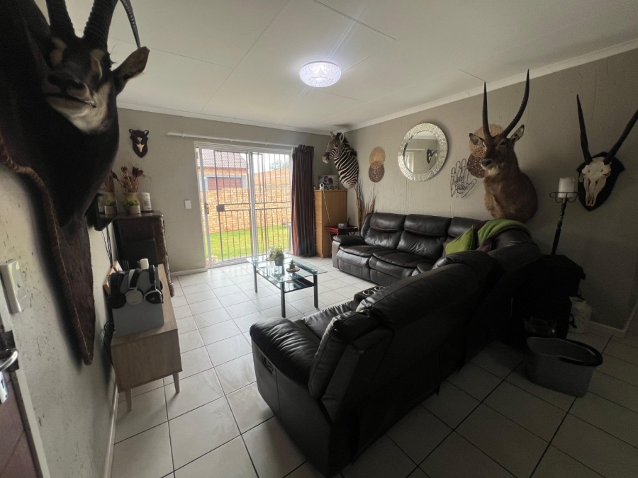 3 Bedroom Property for Sale in Wilgeheuwel Gauteng