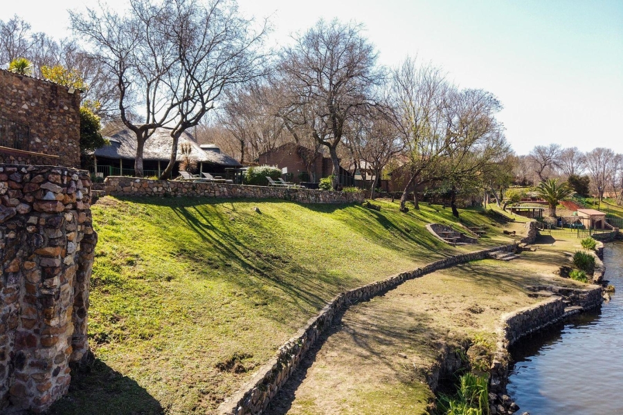 1 Bedroom Property for Sale in Vaaloewer Gauteng