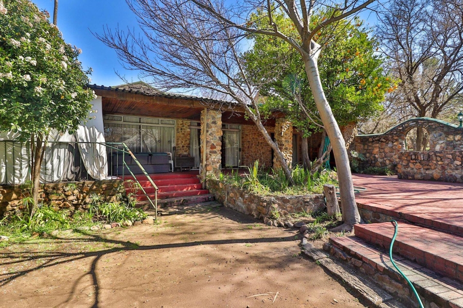 1 Bedroom Property for Sale in Vaaloewer Gauteng