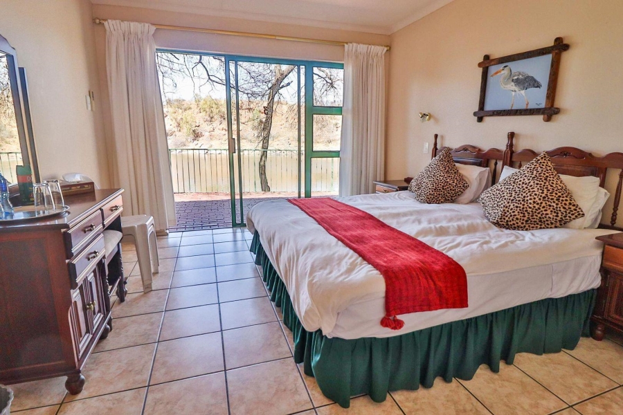 1 Bedroom Property for Sale in Vaaloewer Gauteng