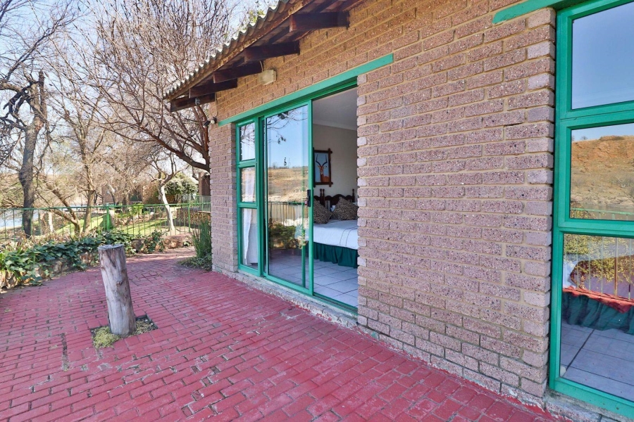 1 Bedroom Property for Sale in Vaaloewer Gauteng