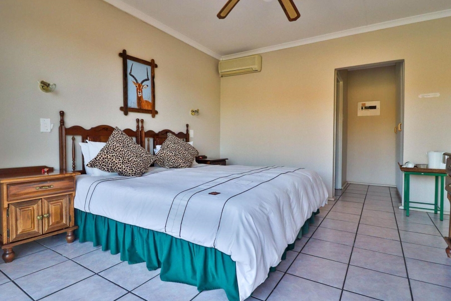 1 Bedroom Property for Sale in Vaaloewer Gauteng