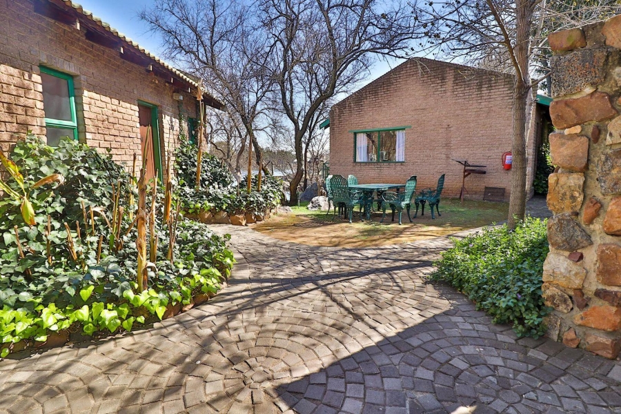 1 Bedroom Property for Sale in Vaaloewer Gauteng