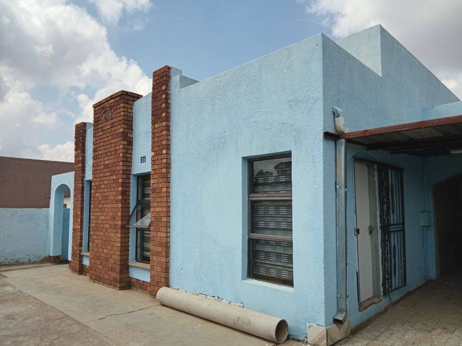 3 Bedroom Property for Sale in Tokoza Gauteng