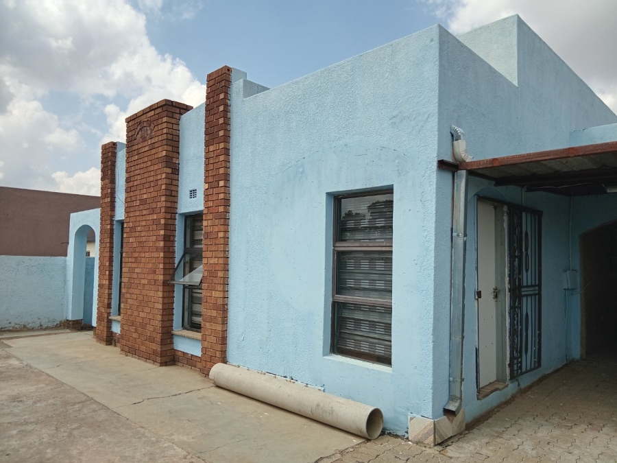 3 Bedroom Property for Sale in Tokoza Gauteng