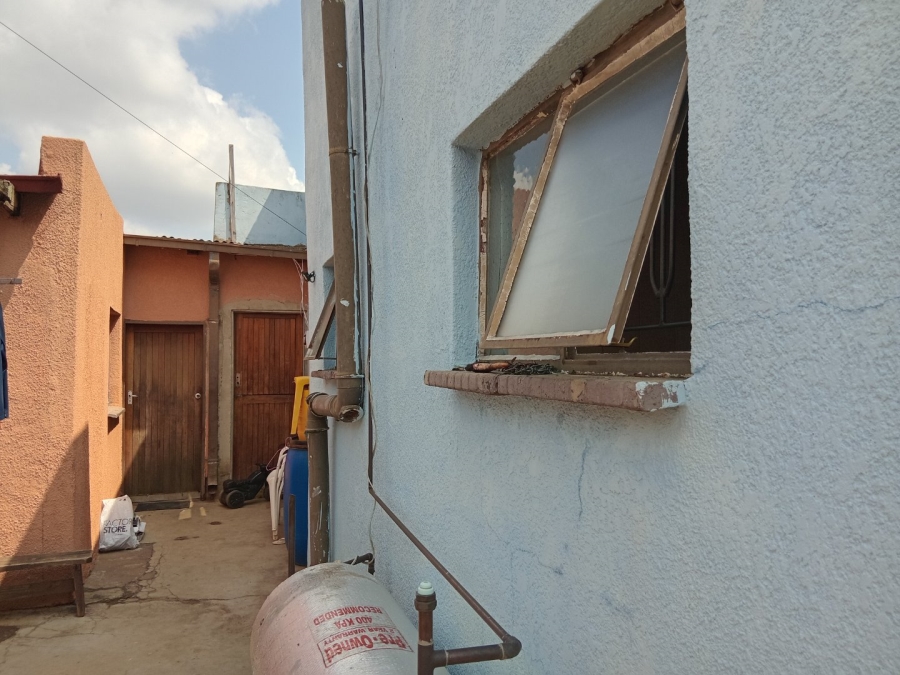 3 Bedroom Property for Sale in Tokoza Gauteng
