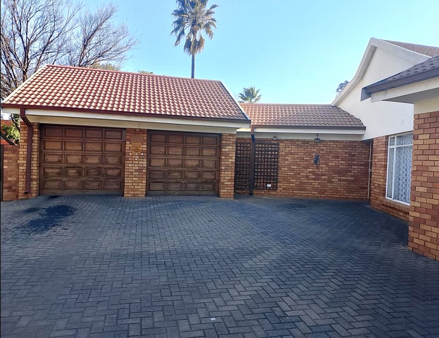 4 Bedroom Property for Sale in Three Rivers East Gauteng