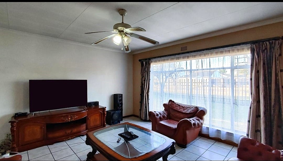 4 Bedroom Property for Sale in Three Rivers East Gauteng