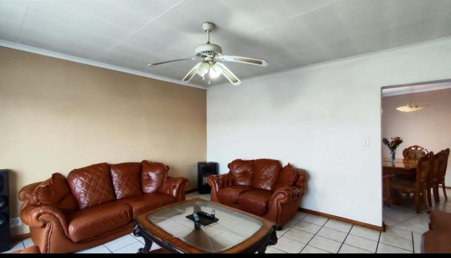 4 Bedroom Property for Sale in Three Rivers East Gauteng