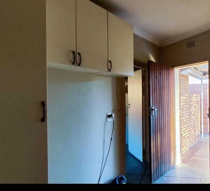4 Bedroom Property for Sale in Three Rivers East Gauteng