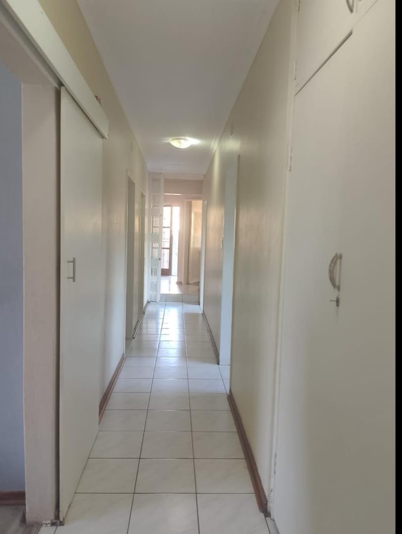 4 Bedroom Property for Sale in Three Rivers East Gauteng