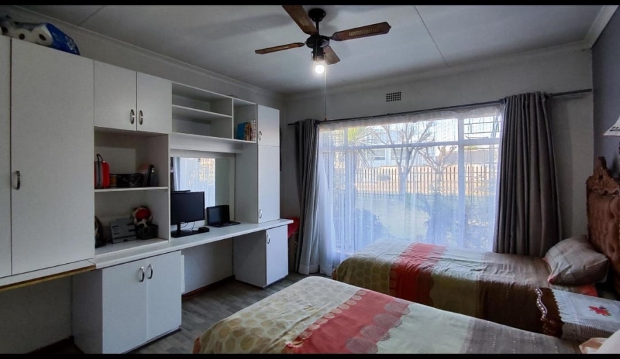 4 Bedroom Property for Sale in Three Rivers East Gauteng