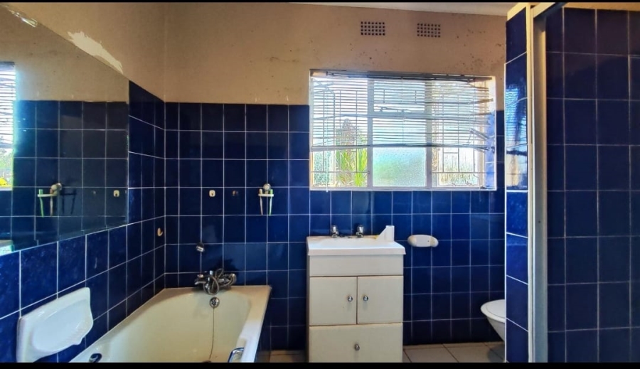 4 Bedroom Property for Sale in Three Rivers East Gauteng