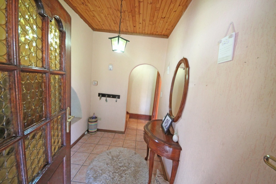 To Let 6 Bedroom Property for Rent in Edenvale Central Gauteng
