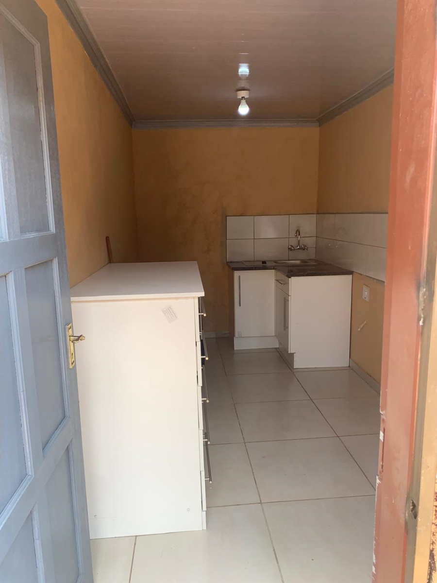 To Let 1 Bedroom Property for Rent in Daveyton Gauteng