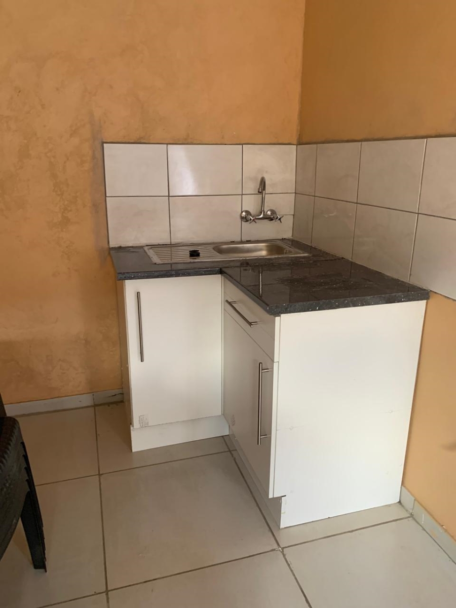 To Let 1 Bedroom Property for Rent in Daveyton Gauteng