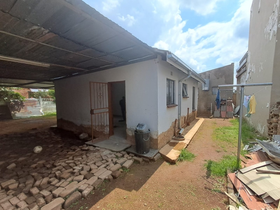 To Let 2 Bedroom Property for Rent in Leachville Gauteng