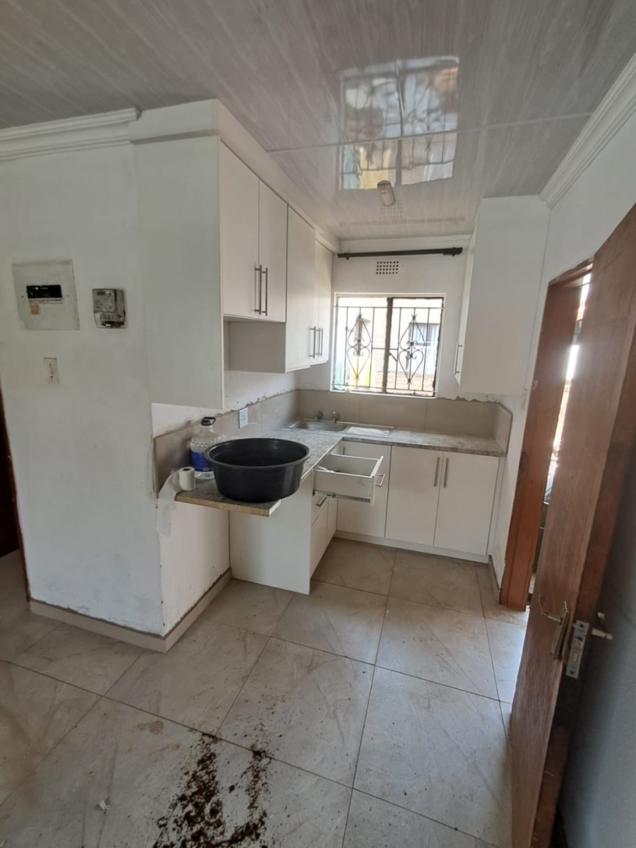 To Let 2 Bedroom Property for Rent in Leachville Gauteng