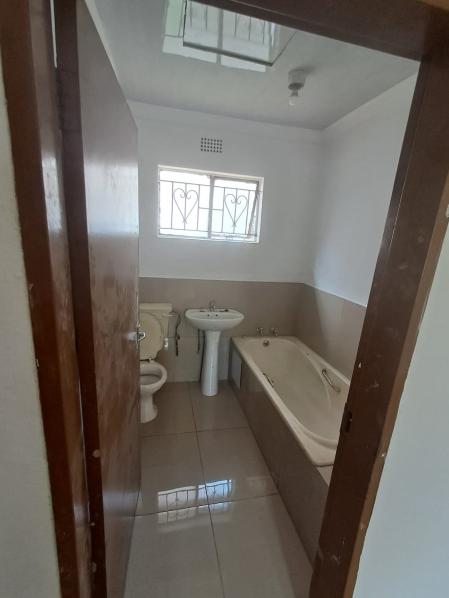To Let 2 Bedroom Property for Rent in Leachville Gauteng