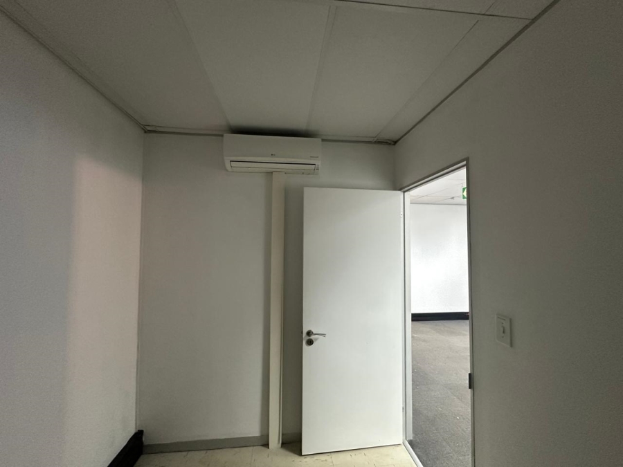To Let commercial Property for Rent in Strubensvallei Gauteng